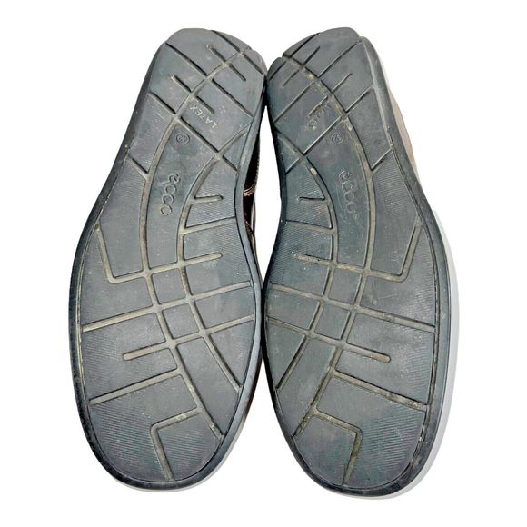 Ecco Size US 8/8.5 Classic 2.0 Loafer Shoes Brown Moc Toe Leather Slip-On - Picture 9 of 12